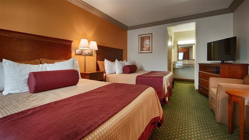 Cloverdale Wine Country Inn & Suites Habitación foto