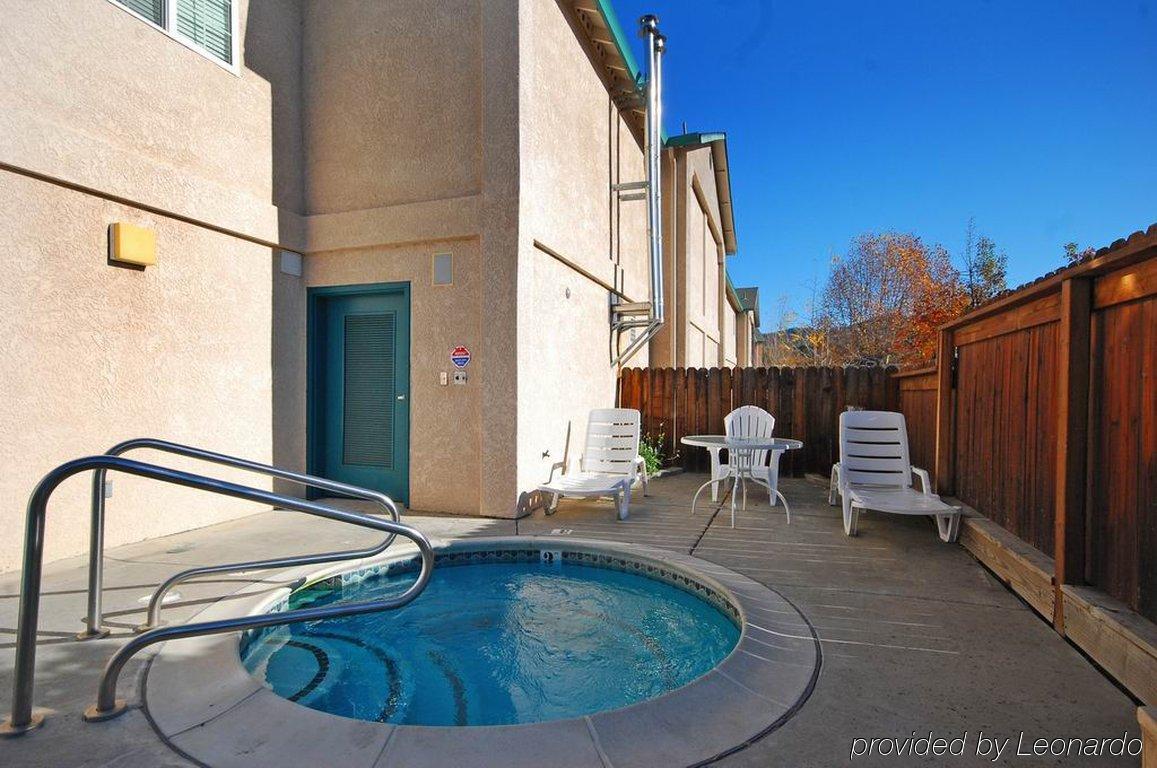 Cloverdale Wine Country Inn & Suites Facilidades foto